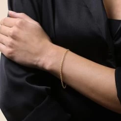 9ct Yellow Gold Plated Sterling Silver 2.6mm Belcher Bracelet -Fashion Accessories Store gold plated sterling silver belcher bracelet model close view tchygbrbl26 2000q6