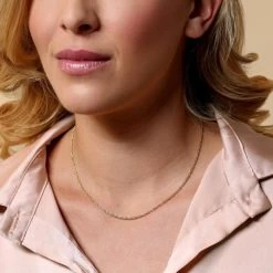 9ct Yellow Gold Plated 2mm Loose Rope Prince Of Wales Chain Necklace -Fashion Accessories Store gold plated sterling silver prince wales chain lady model close view tchyglrpw2 2000q6