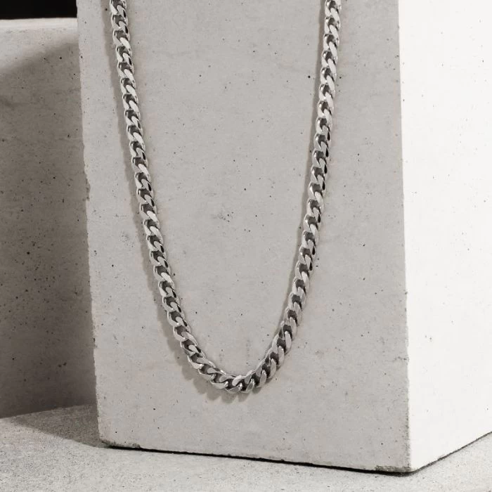 Sterling Silver 4.3mm Diamond Cut Curb Chain Necklace 4 Sterling Silver 4.3mm Diamond Cut Curb Chain Necklace - Image 4