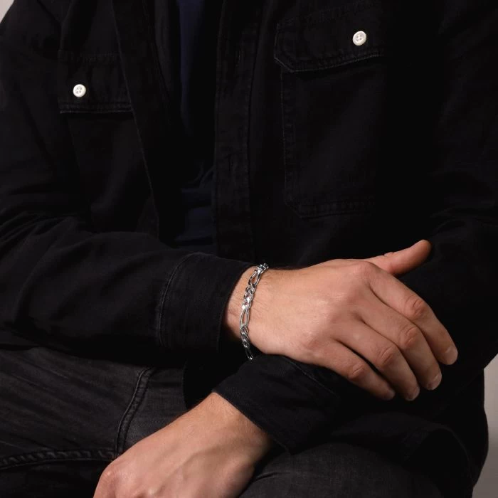 Sterling Silver 7.6mm Diamond Cut Figaro Link Bracelet 4 Sterling Silver 7.6mm Diamond Cut Figaro Link Bracelet - Image 4