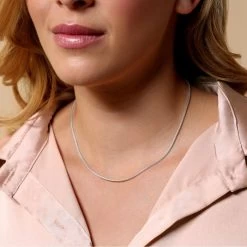 Sterling Silver 1.5mm Foxtail ChainNecklace -Fashion Accessories Store sterling silver foxtail chain necklace female model close view tchfo15 2000q6